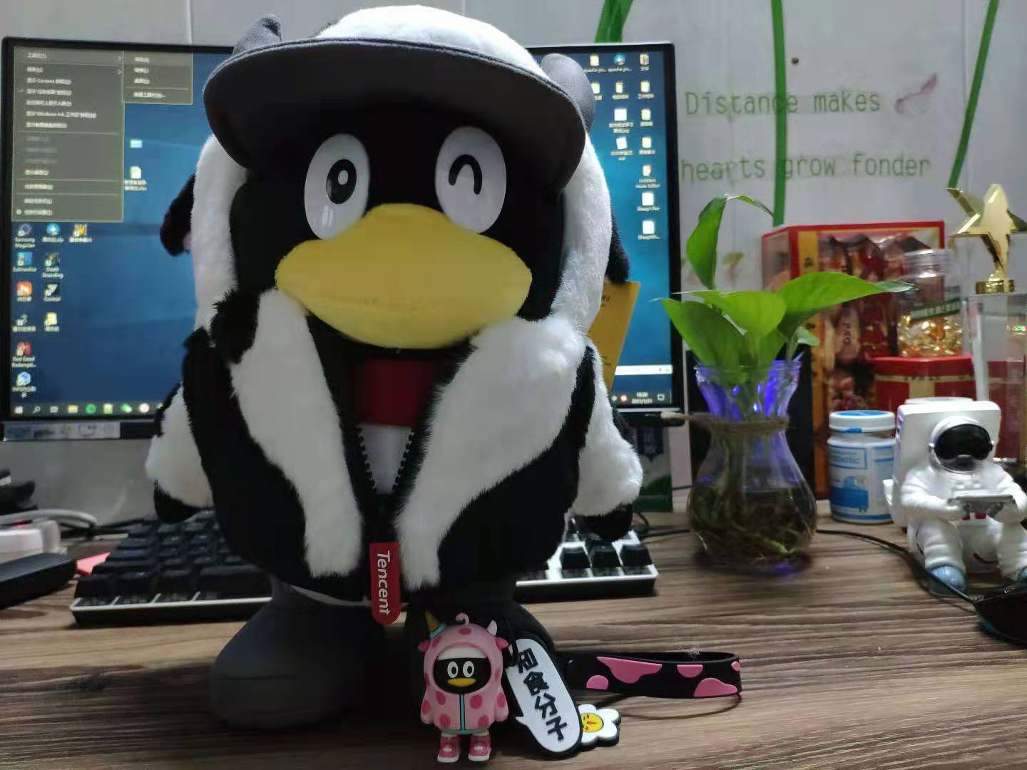 企鹅公仔