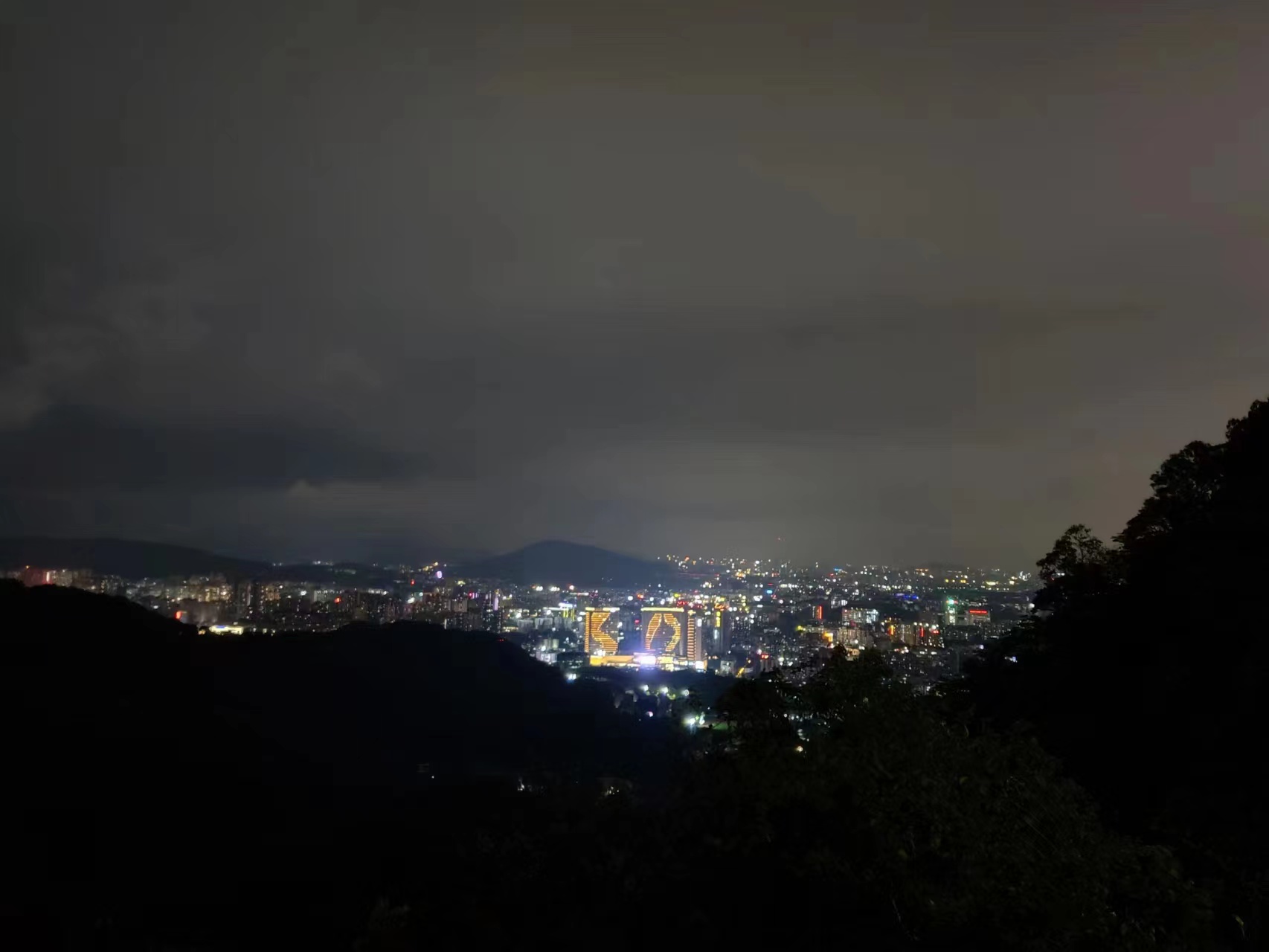 白云山-夜景.jpg